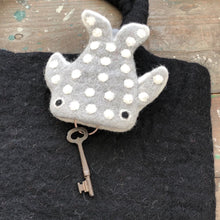 Load image into Gallery viewer, Whale Shark Wool Felt Key Case | Suica (Japan)