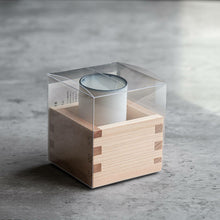 Load image into Gallery viewer, Miyama White Line Gui Cup with Hinoki Masu | 45cc | Yamani (Japan)