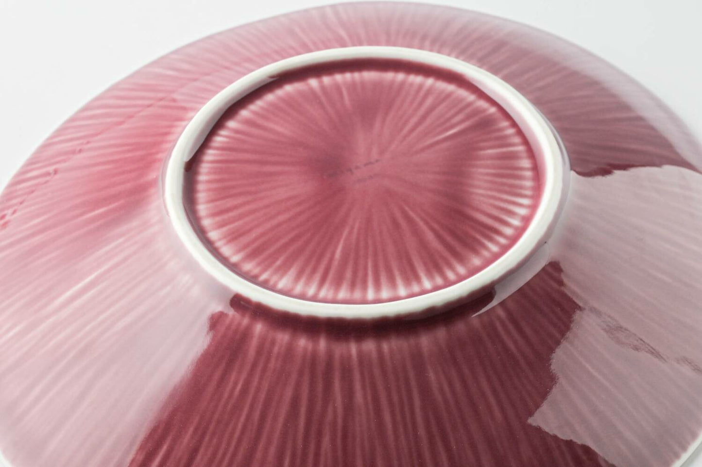 Miyama Crease Plate | Light Cinnabar | Mino Ware (japan)