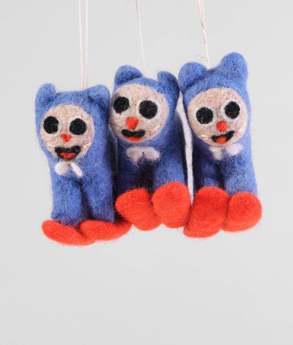 Eddie Hanging Felt Ornament | Wrap (England)