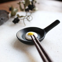 Load image into Gallery viewer, Egg in Pan Chopsticks Rest (Japan)