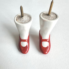 Load image into Gallery viewer, PRACTICAL Red Shoe Set | Kühn Keramik (Germany)