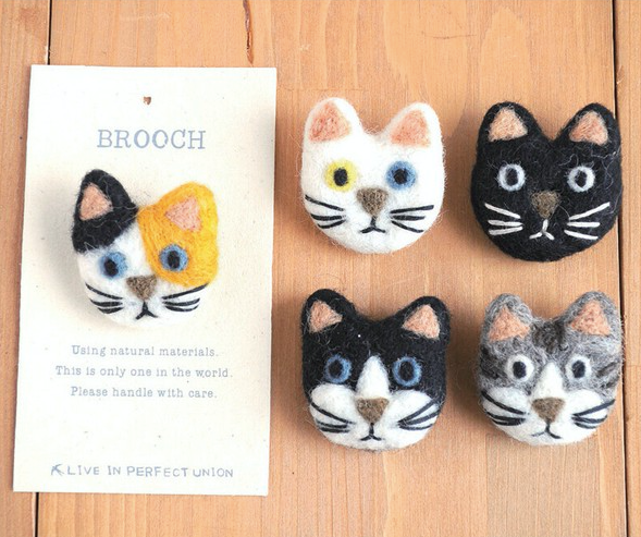 Felted Cat Face Brooch | (Japan)