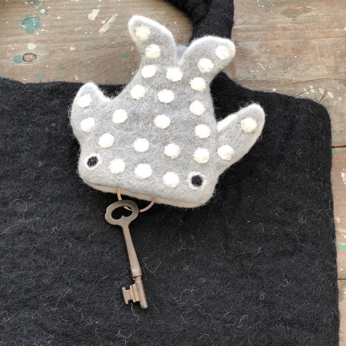 Whale Shark Wool Felt Key Case | Suica (Japan)