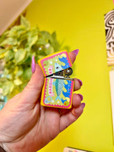 Load image into Gallery viewer, Sardine Refillable Lighter | The Peach Fuzz (CA)
