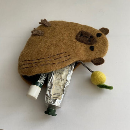 Capybara Wool Felt Zippered Pouch | Suica (Japan)