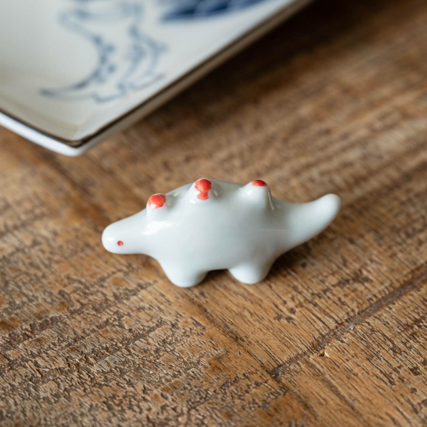 Edo Stegosaurus Dinosaur Porcelain Chopsticks Rest (Japan)