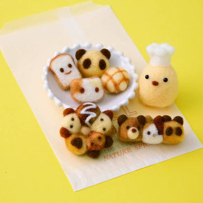 Needle Felting Kit | Chick Bakery | Hamanaka (Japan)