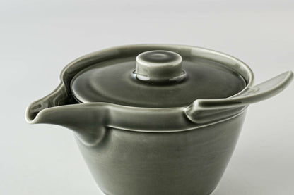 Suzume Chaki Teapot | Sumi Ink| Oda Pottery (Japan)