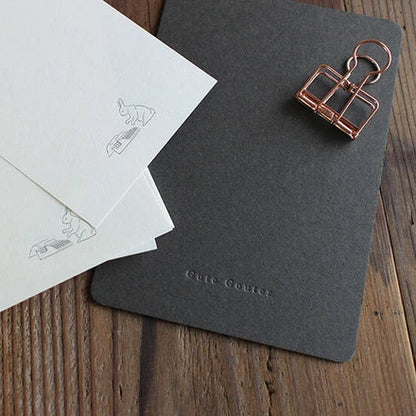 Clipboard & Paper Set – Typewriter Rabbit | Raku Hana x Gute Gouter (Japan)