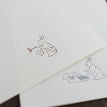 Load image into Gallery viewer, Clipboard &amp; Paper Set – Typewriter Rabbit | Raku Hana x Gute Gouter (Japan)
