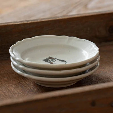 Awkward Calico Cat Small Dish | KNM Pottery (Japan)
