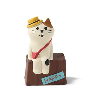 Traveling Cat Figurine | Decole (Japan)
