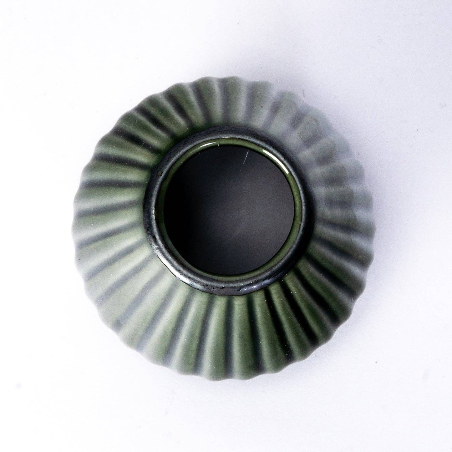 Dark Green Porcelain Matcha Whisk Stand | Ribbed Gloss