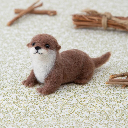 Needle Felting Kit | Baby Otter | Hamanaka (Japan)