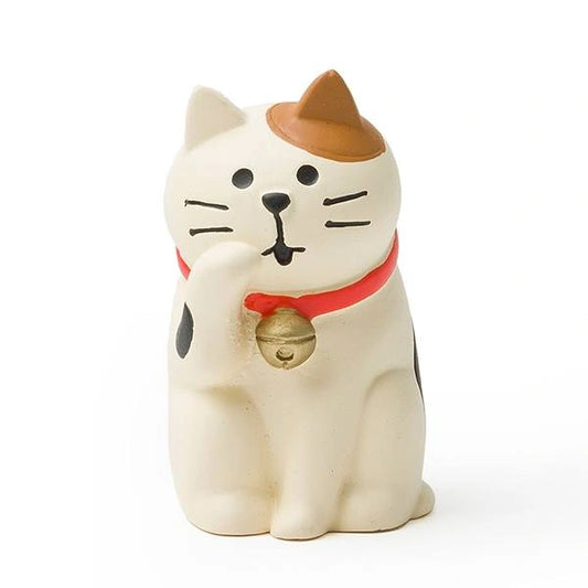 Grooming Cat Figurine | Decole (Japan)