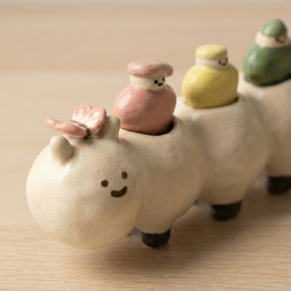 The Very Friendly Ant Handmade Stoneware Set | Taitau Fung (HK)