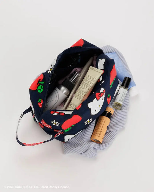 Hello Kitty Dopp Kit | Apple | Baggu (CA)