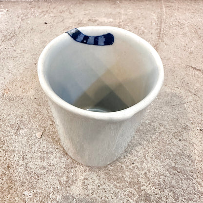 Kabaramu Series Ceramic Teacup | Kabamar-Laying | Hajime Okamoto (Japan)