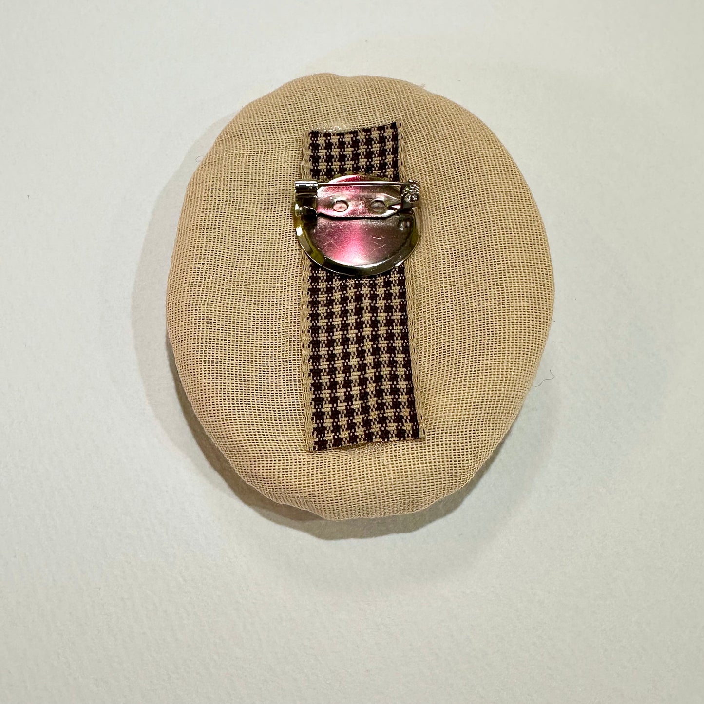 Kimono Woman Embroidered Brooch (Japan)