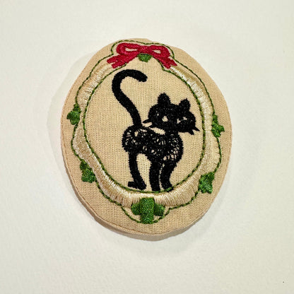 Black Cat with Bow Embroidered Brooch | Japan