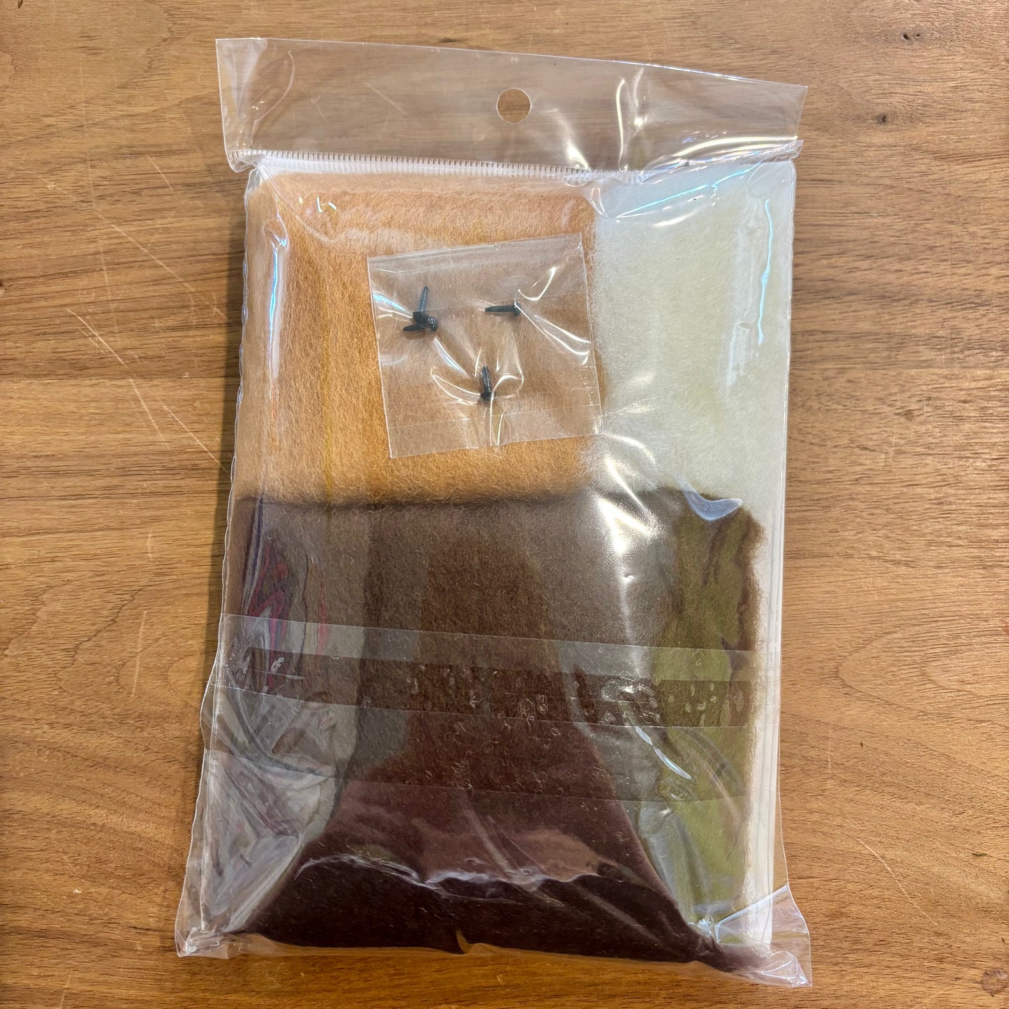 Needle Felting Kit | Red Pandas | Hamanaka (Japan)