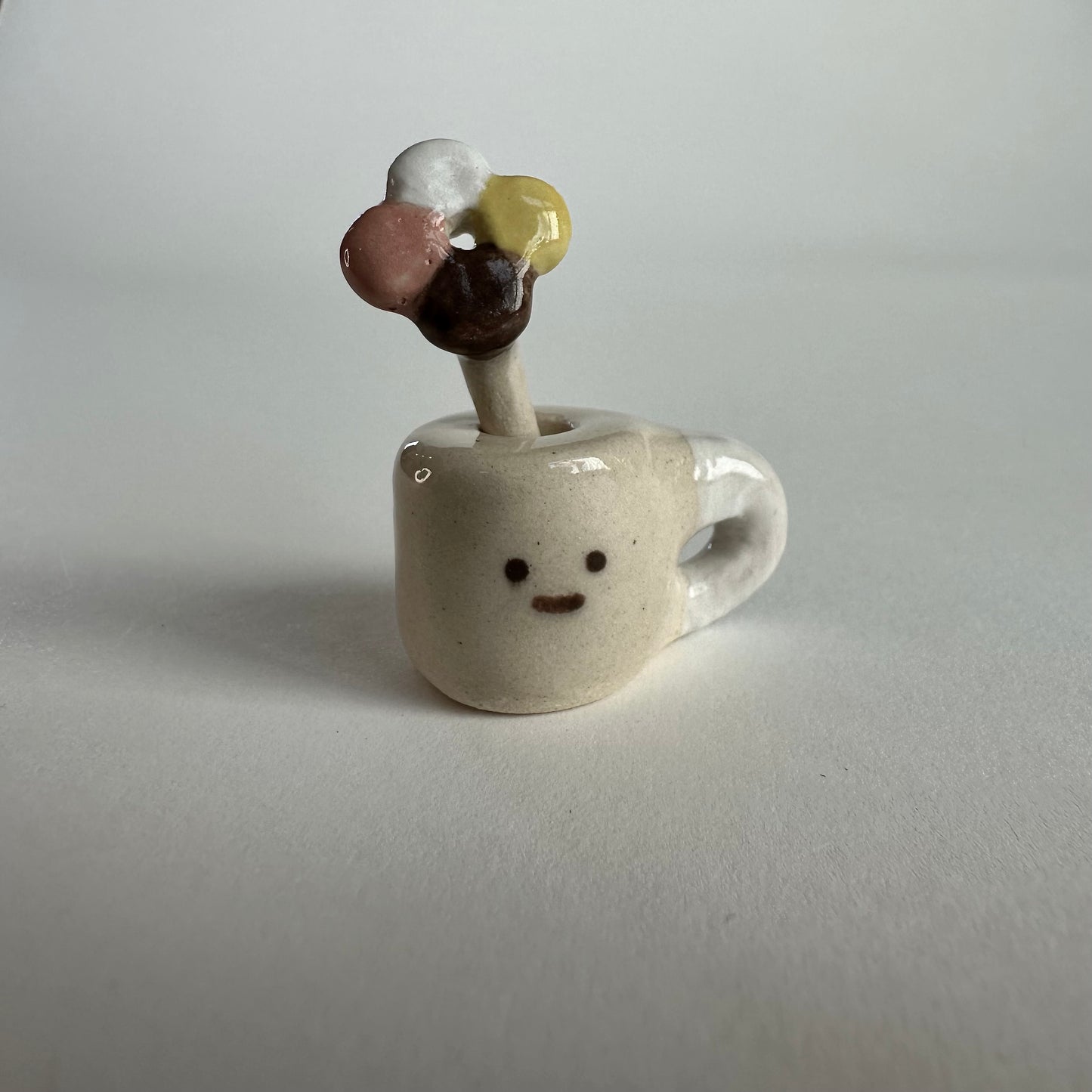 Mug Stoneware Mini Vase with Balloon Pick | Taitau Fung (HK)