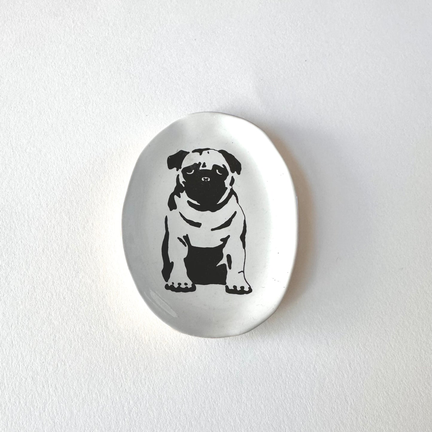 SOUVENIR Very Small Oval Plate | Pug | Kühn Keramik (Germany)