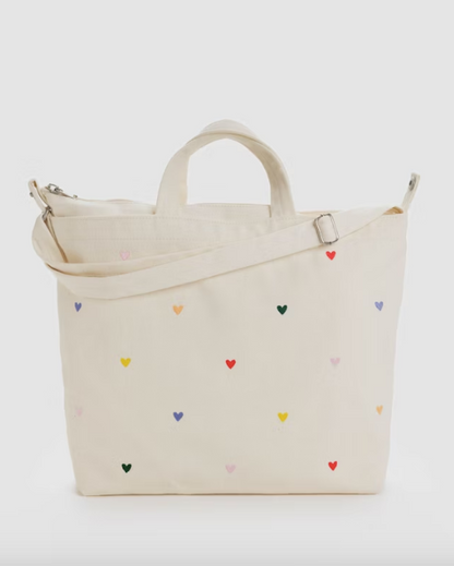 Horizontal Zip Duck Bag | Embroidered Hearts | Baggu (CA)