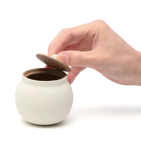 Shigaraki Handmade Salt Jar | White | Hechimon(Japan)