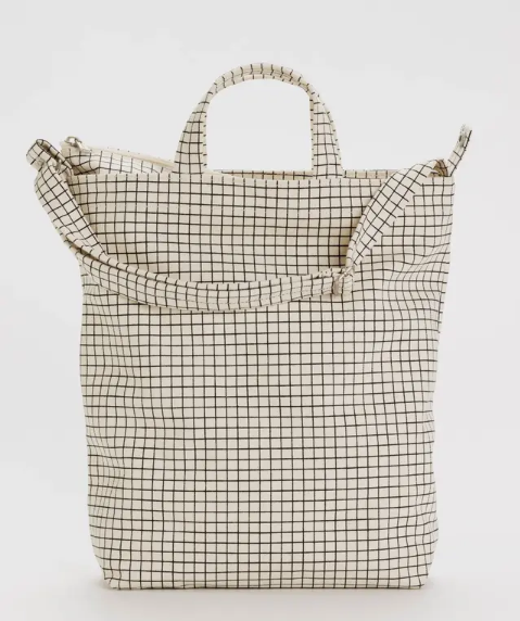 Zip Duck Bag | Vertical | Natural Grid | Baggu (CA)