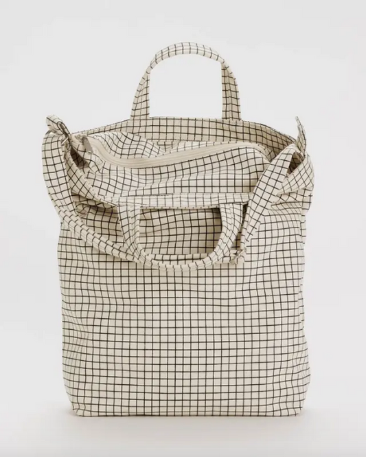 Zip Duck Bag | Vertical | Natural Grid | Baggu (CA)