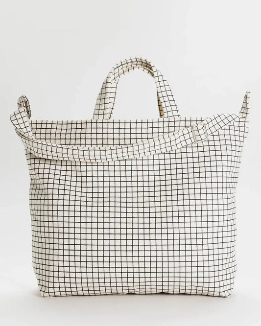 Zip Duck Bag | Horizontal | Natural Grid | Baggu (CA)