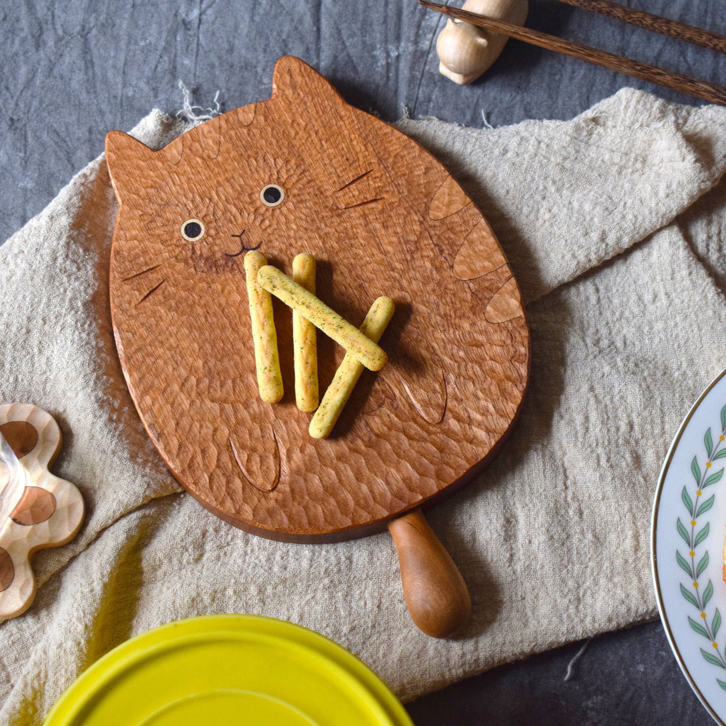 Hand Carved Cat Serving Board | Senser Woodcraft (NJ)