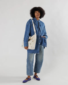 Zip Duck Bag | Horizontal | Embroidered Ditsy Floral | Baggu (CA)
