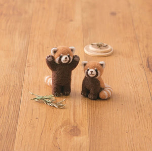 Needle Felting Kit | Red Pandas | Hamanaka (Japan)