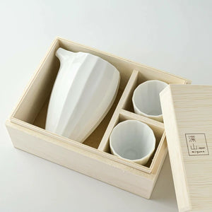 White Ceramic Hibiki Sake Set | Miyama(Japan)