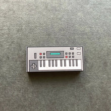 Load image into Gallery viewer, Synth Magnet (Japan)
