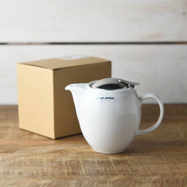 White Ceramic Round Teapot | Zero (Japan)