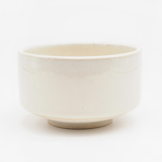 Ceramic Huege Matcha Bowl | White | Chips (Japan)