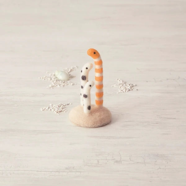Needle Felting Kit | Sea Eels | Hamanaka (Japan)