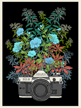 Load image into Gallery viewer, Flower Camera | Methane Studios (GA)
